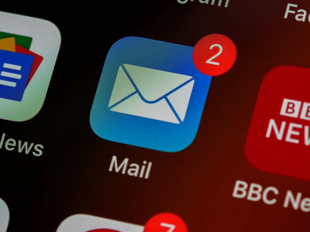 Mail app icon with unread badge on a phone screen
